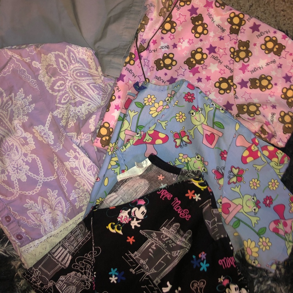 SCRUB TOPS ⭐️ 👩🏼‍⚕️ size medium